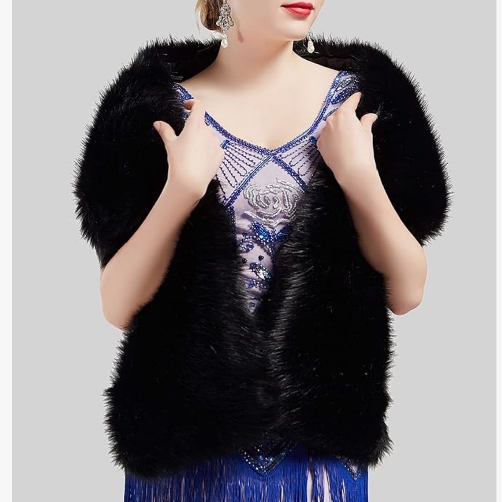 Elegant Black Faux Fur Wrap